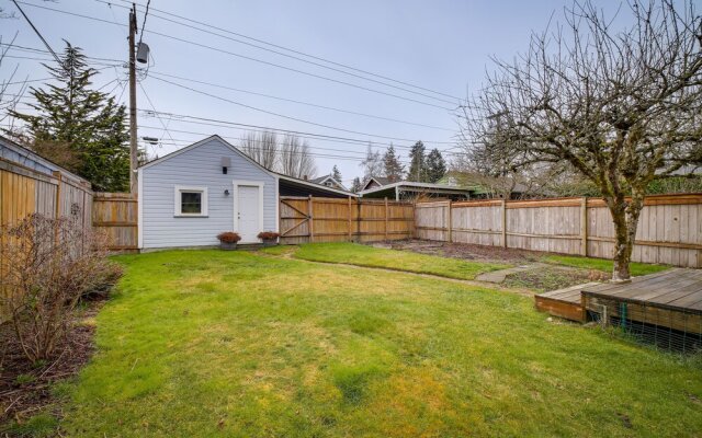Charming Tacoma Vacation Home w/ Fenced Yard