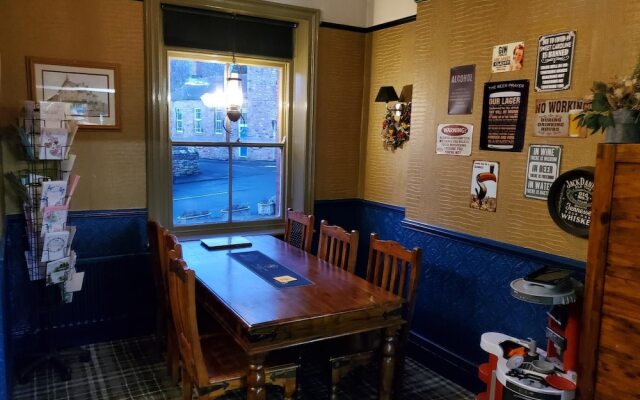 The Queens Arms Hotel