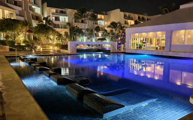 Studio Front The Beach Cancun