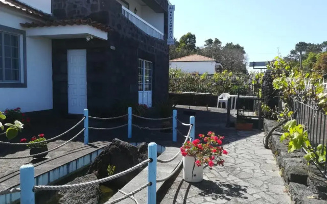 Alojamentos "A Buraca"