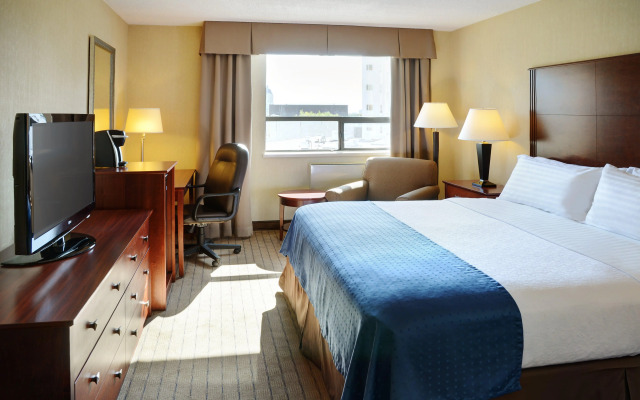 Holiday Inn & Suites Winnipeg Downtown by IHG