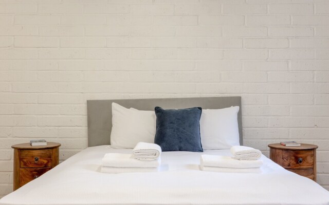 Bright Flat Near Shoreditch