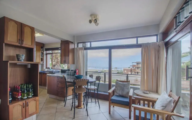 Herolds Bay Accommodation - Bergwater Upstairs