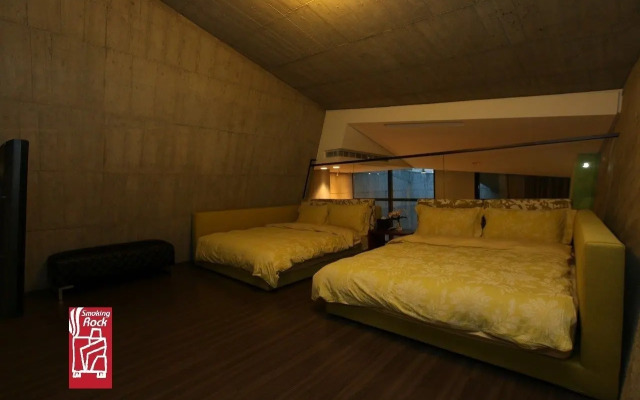 Smoking Rock Resort