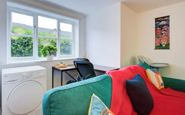 Spacious 2-bed Apartment, Family With Pets Welcome