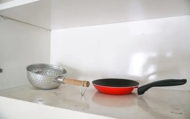 Elegant Pool View 2br Cosmo Mansion Apartment