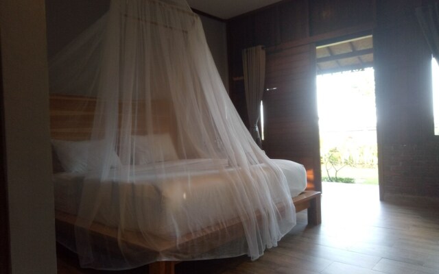 Emir surfcamp