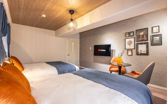 Bird Land in Shinsaibashi east