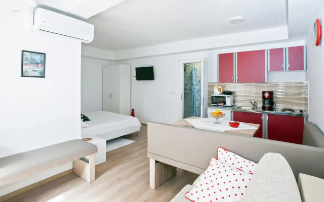 The Garden Rooms & Suites