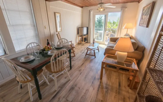 Low Tide Apartment 2