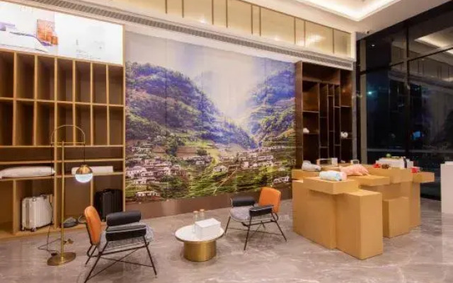 Atour Hotel (Shenzhen International Convention and Exhibition Center, Fengtang Avenue)