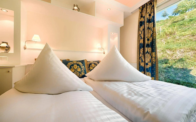 Hotel Weinberg-Schlößchen