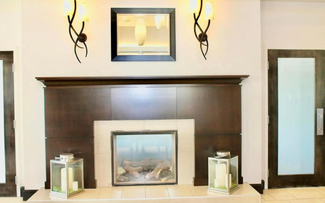 Hilton Garden Inn Edmonton International Airport