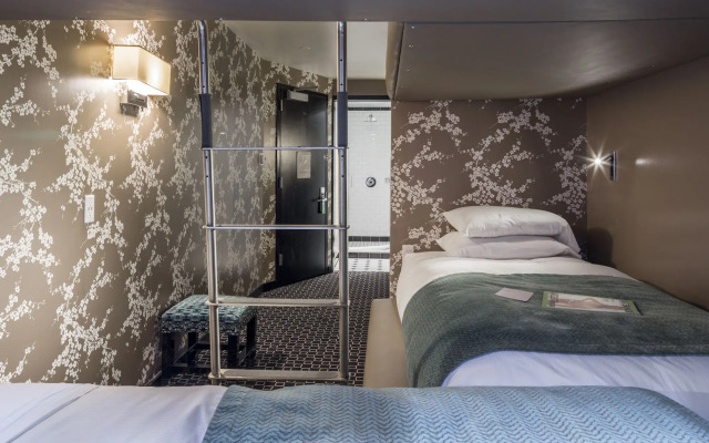 45 Times Square Hotel