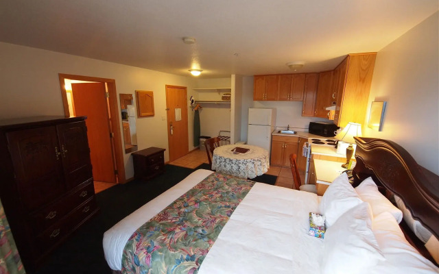 Executive House Suites Hotel & Conference Centre