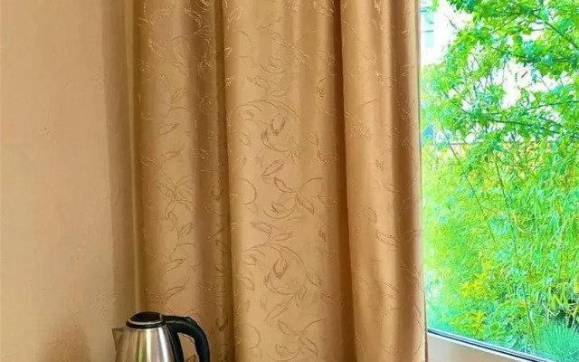 Lifar Guest House Sirius Deciduous
