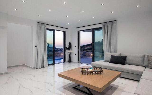 Sea View 4 Bedroom Villa