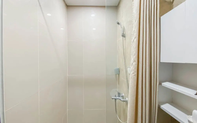 Chic And Cozy Studio At Apartment Transpark Cibubur