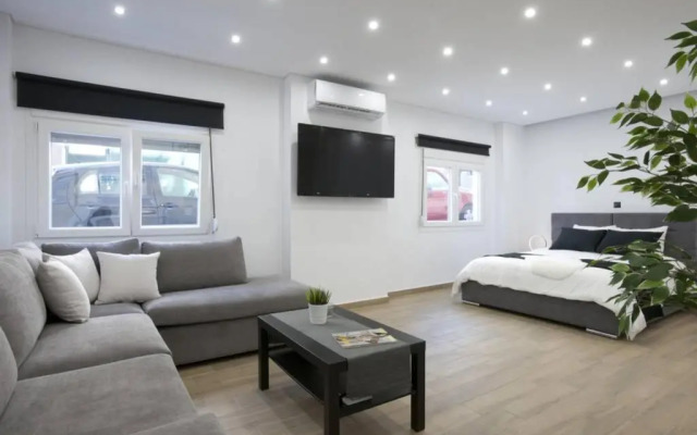 (B) Koukaki, A modern, newly refurbished Studio 4ppl