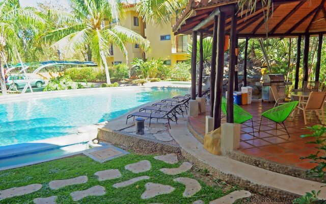 The Oaks Tamarindo Condominiums 200 mbs Internet