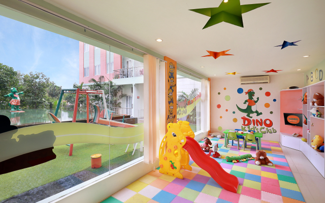 HARRIS Hotel & Residence Riverview Kuta Bali