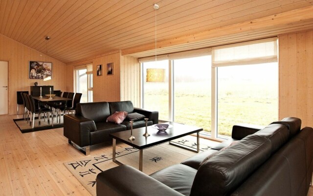 Spacious Holiday Home at Rodby With Whirlpool