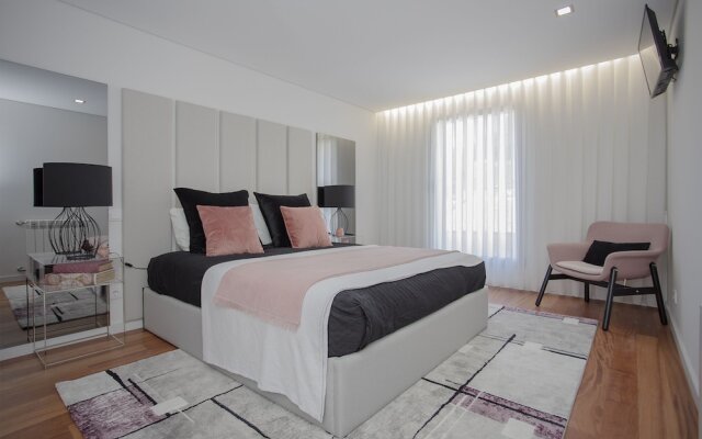 Liiiving- Luxury River View Apartment II