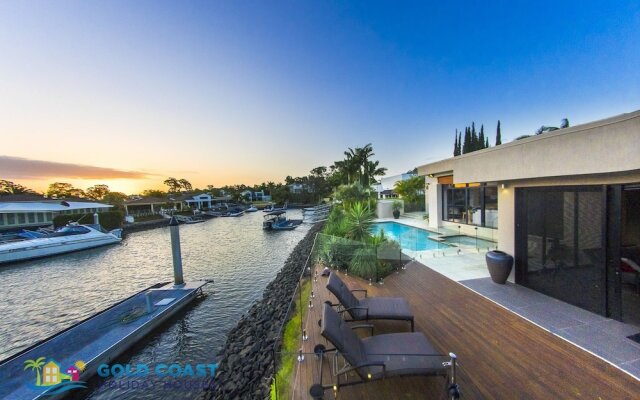 Grandeur on Bay Three
