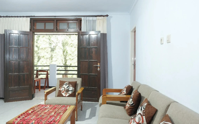 OYO 1380 Velodrome Family House Syariah