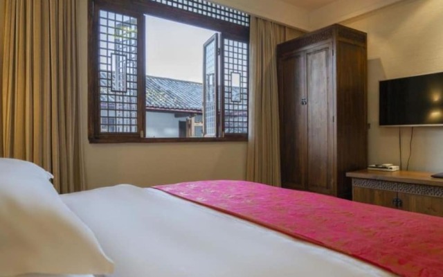 Floral Hotel Limaroonthai shuhe