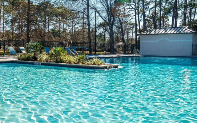 Augusta 552 - Sand Dollar Links