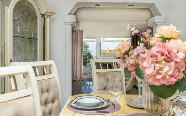 Holiday Apartment Ana Karenjina