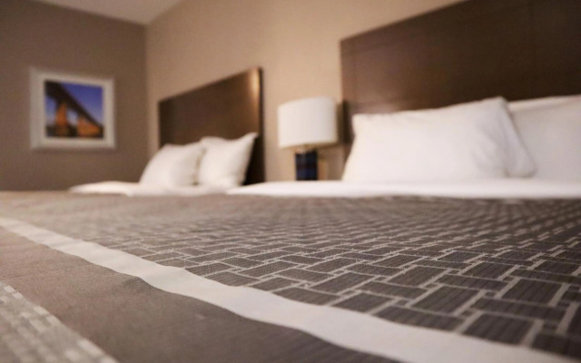 Travelodge by Wyndham Saskatoon