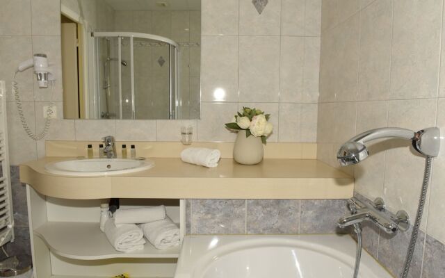 Hotel Le Normandie Spa