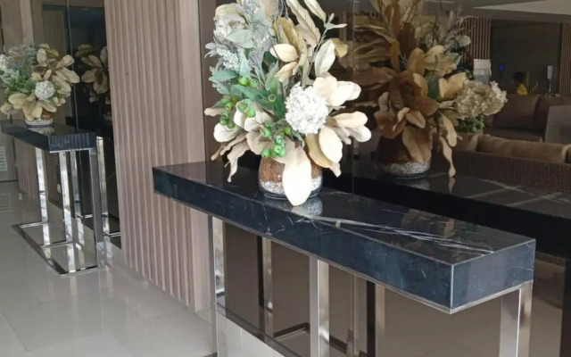 Paranaque SM-Sucat Field Res. Bldg 5, 2/F, 2BR with Balcony