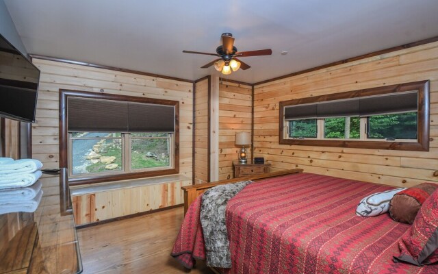 Hemlock Hideaway