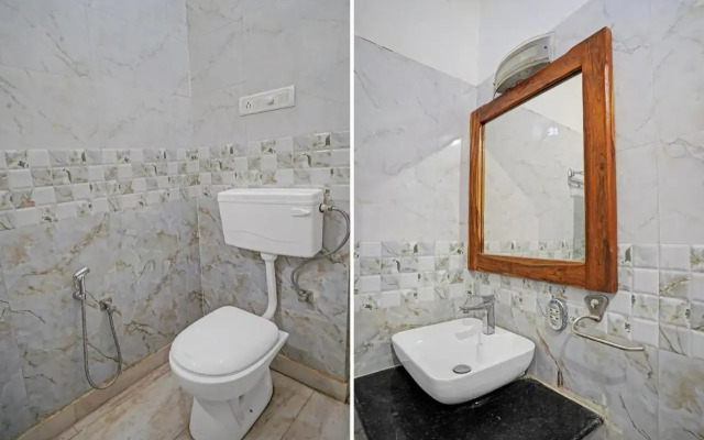 OYO Flagship 70101 The Royal Bharti Hotel