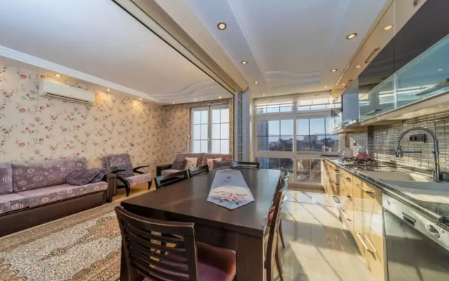 Lovely Flat With Sea View Near Beach in Muratpasa