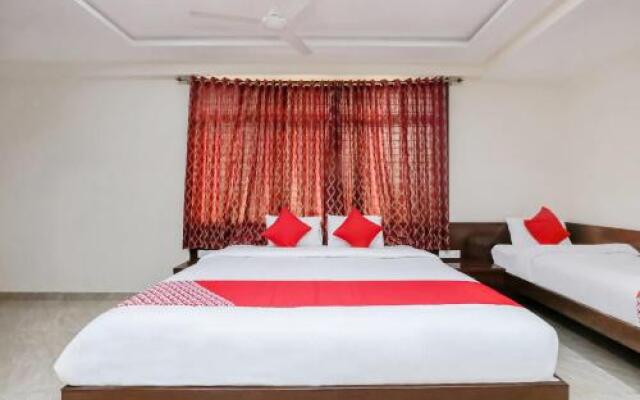 OYO 28184 BMR Residency