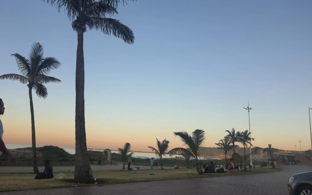 DURBAN BEACHFRONT - Tenbury 903