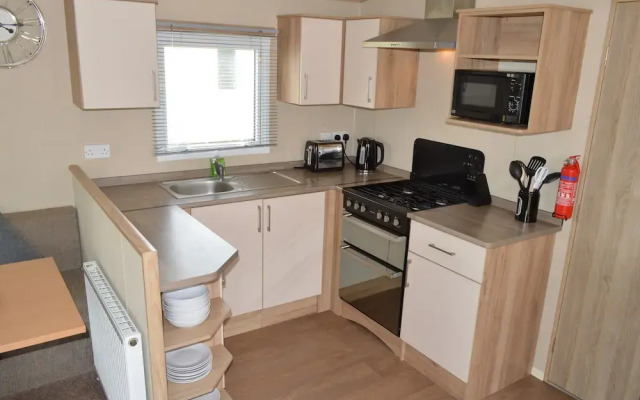 Tattershall Lakes Luxury Caravan With Hot tub