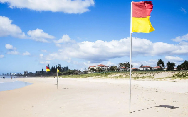 Golden Riviera Beach Resort