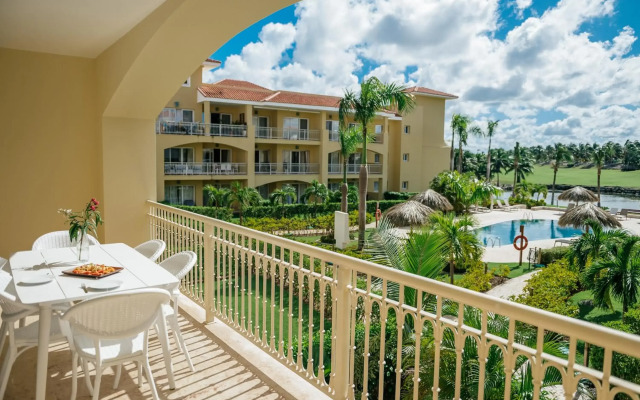 New Apartment Sueno pool area private Beach guard