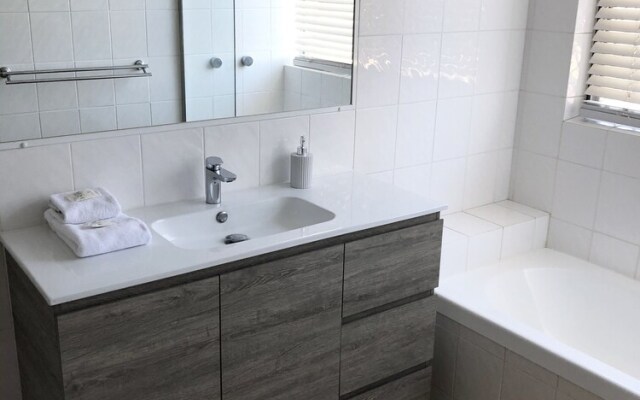 Oceania Beachside Holiday Apartments