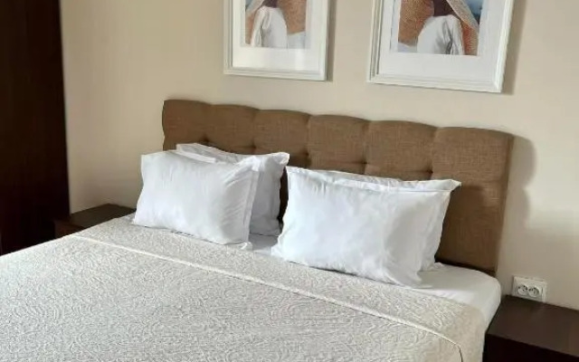 Red House Family Hotel