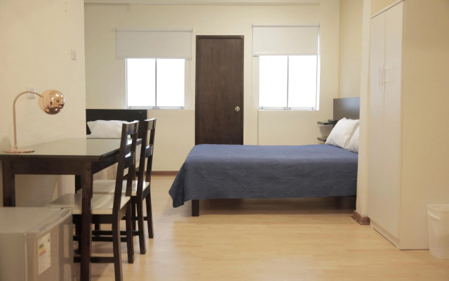Miraflores Rooms