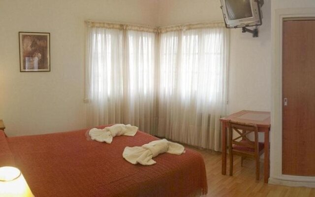 Hotel Canciller