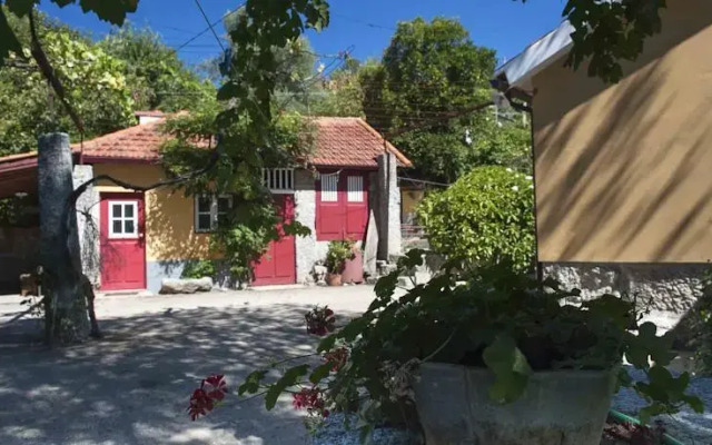 Casa de S. Faustino de Fridão