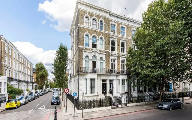 Stylish 1 bed in Fashionable Chelsea