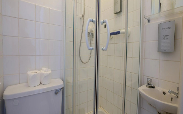 OYO Shanklin Beach Hotel
